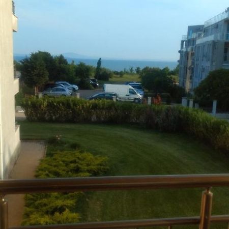 Апартамент Малена Сарафово Burgas Ngoại thất bức ảnh