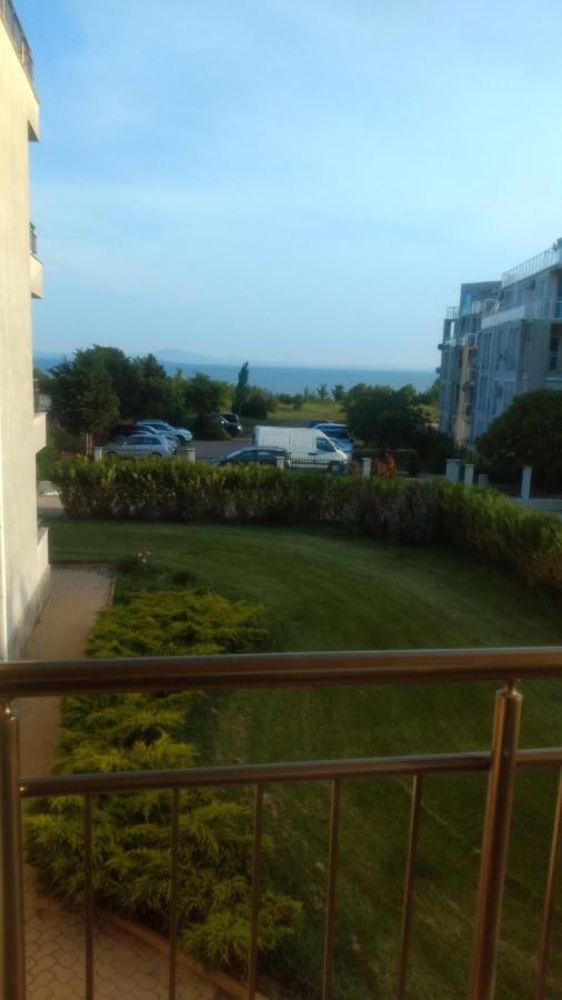 Апартамент Малена Сарафово Burgas Ngoại thất bức ảnh